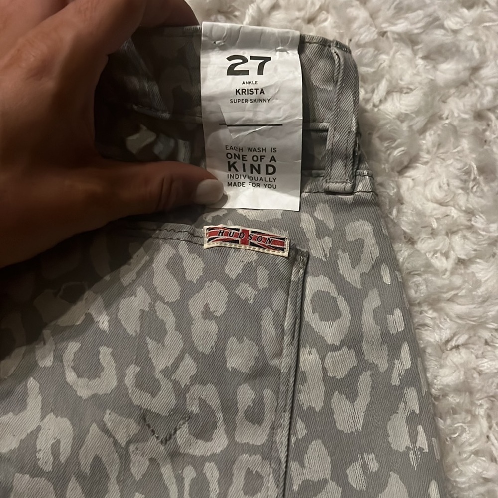 Nwt Hudson animal print jeans size 27 - Picture 3 of 4